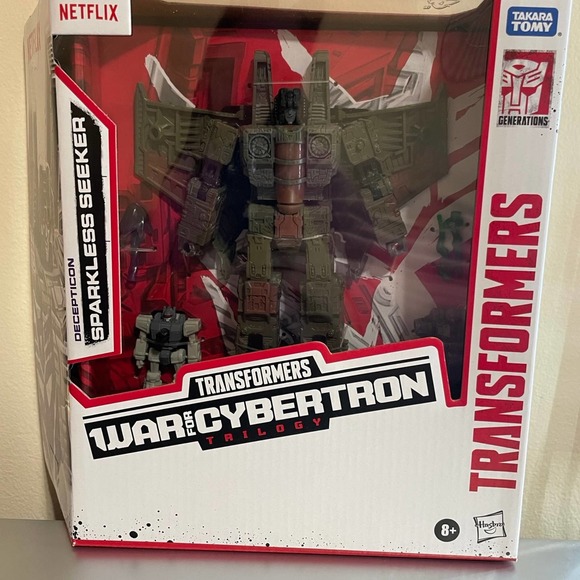TRANSFORMERS WAR FOR CYBERTRON TRILOGY NETFLIX DECEPTICON SPARKLESS SEEKER NEW - Picture 1 of 8
